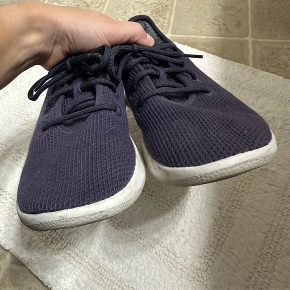 PURPLE ALLBIRDS | 9 MENS - Picture 3 of 6